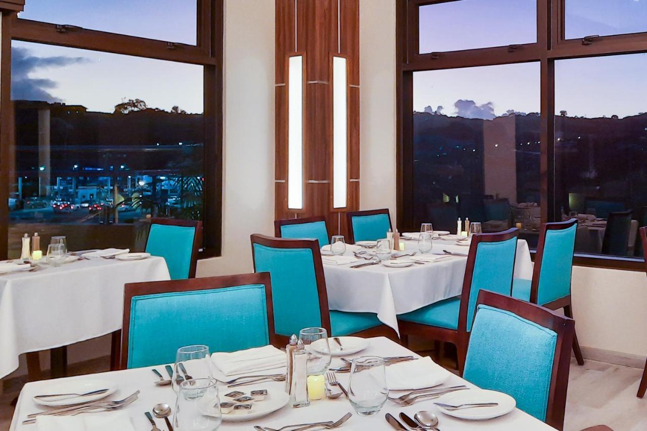 Signal Hill Comfort Inn & Suites Tobago מראה חיצוני תמונה