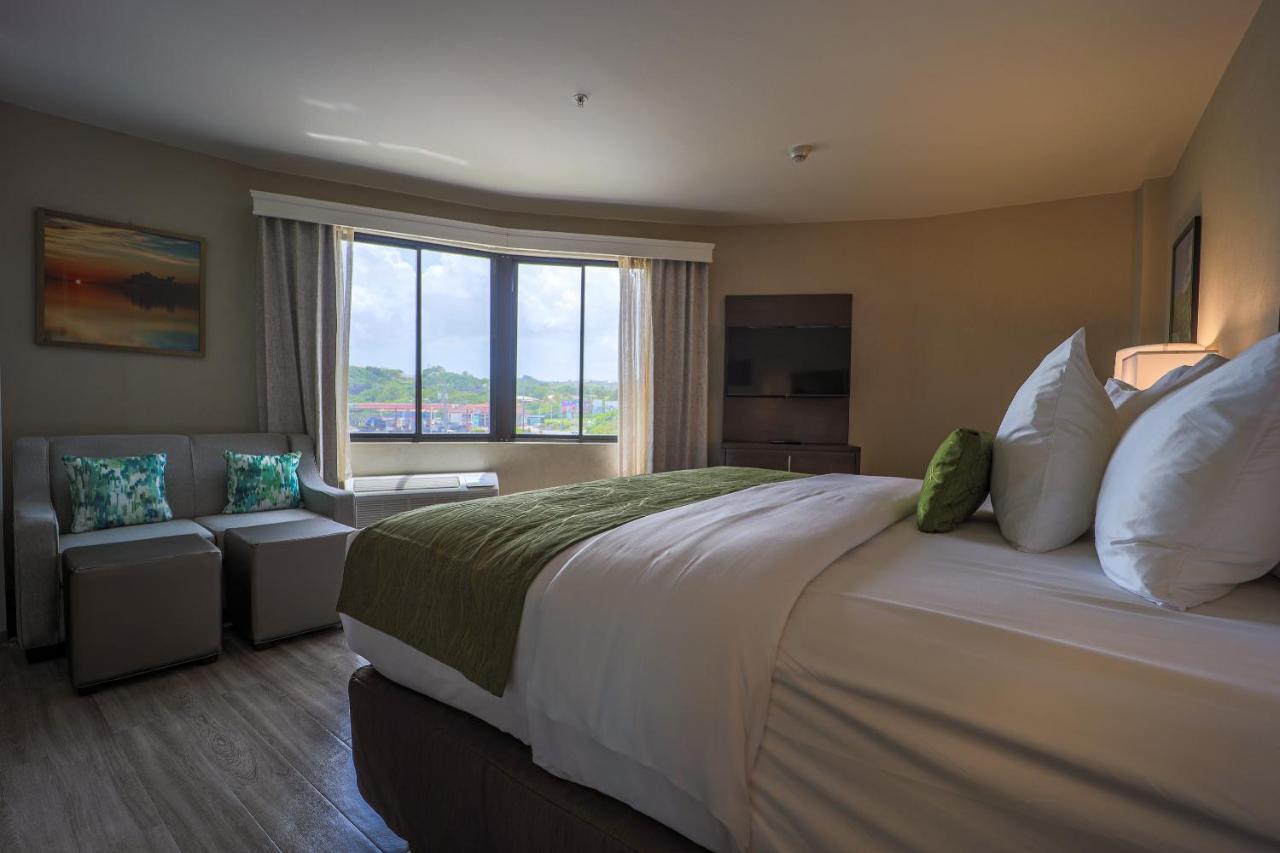 Signal Hill Comfort Inn & Suites Tobago מראה חיצוני תמונה