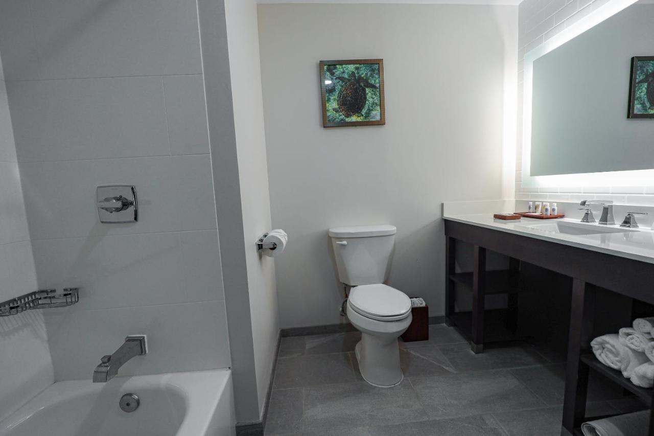Signal Hill Comfort Inn & Suites Tobago מראה חיצוני תמונה