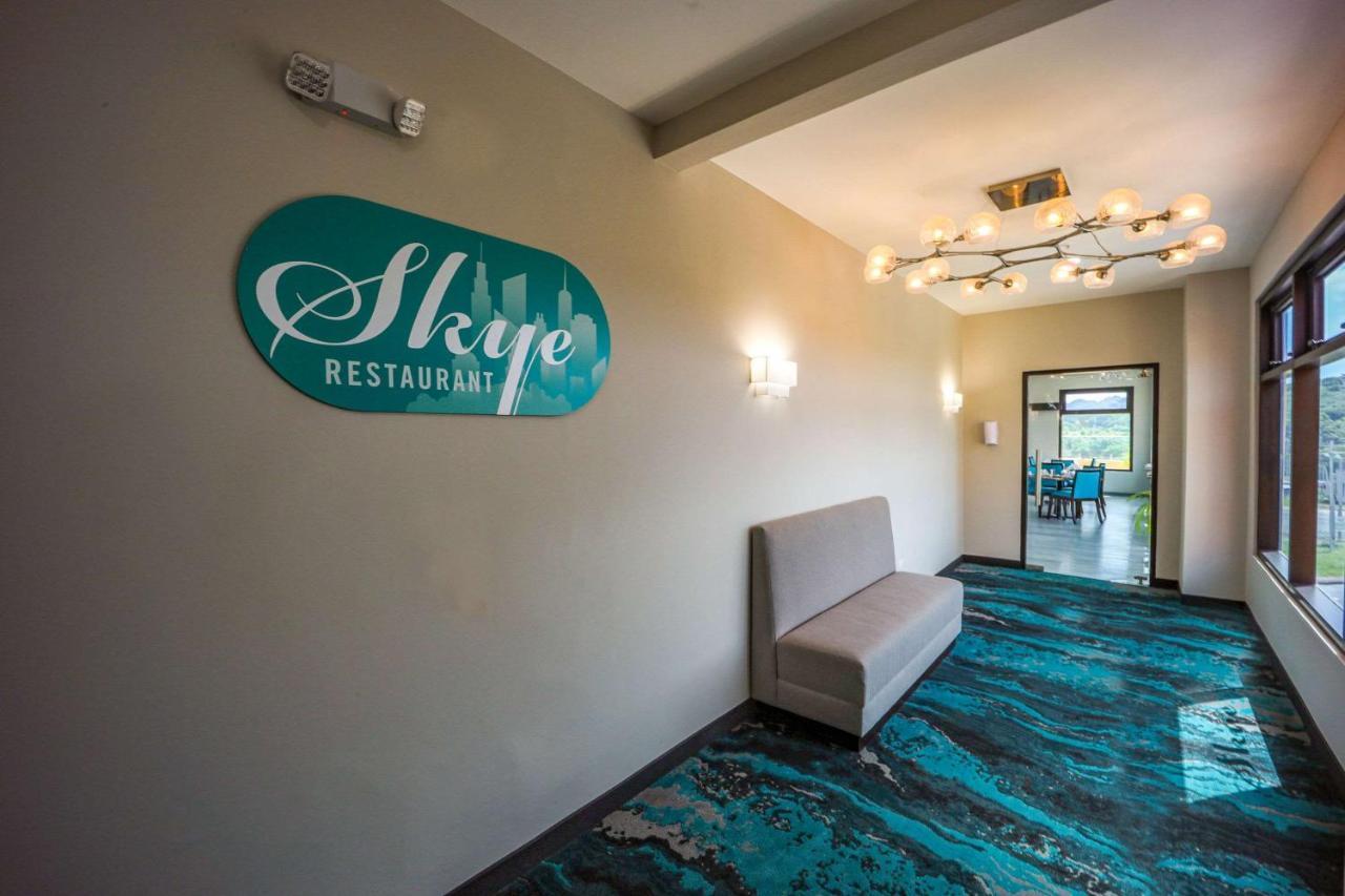 Signal Hill Comfort Inn & Suites Tobago מראה חיצוני תמונה