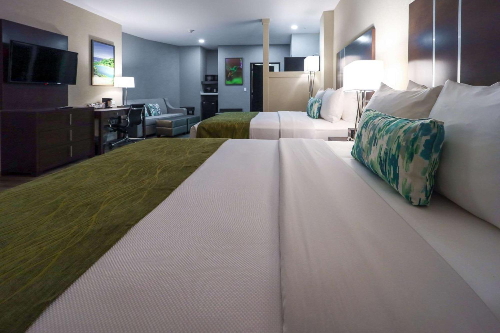 Signal Hill Comfort Inn & Suites Tobago מראה חיצוני תמונה