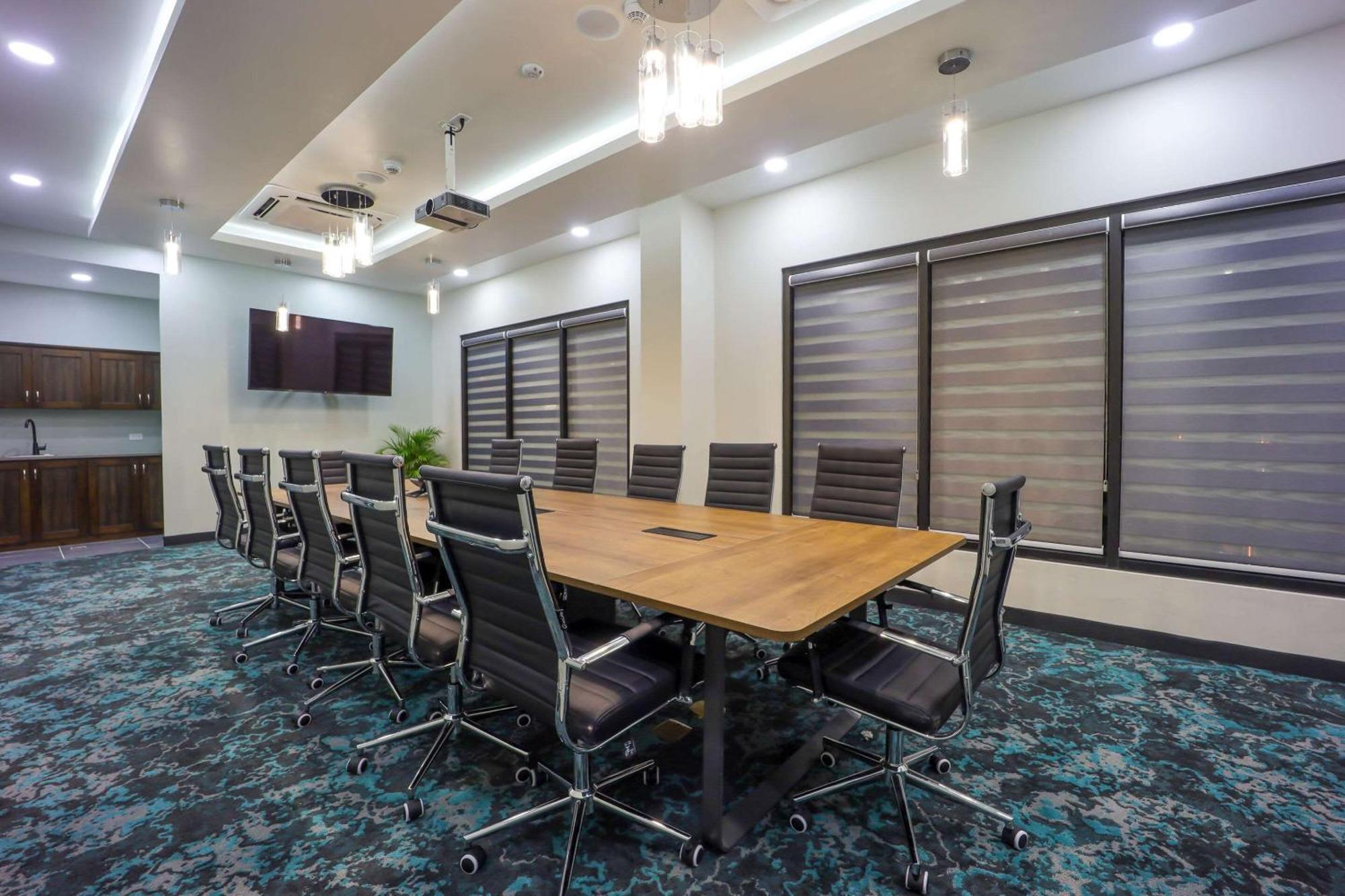 Signal Hill Comfort Inn & Suites Tobago מראה חיצוני תמונה